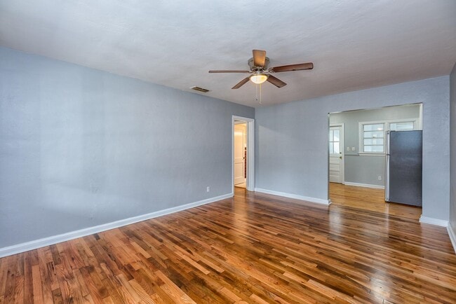 Building Photo - 2058 Thomasville Rd