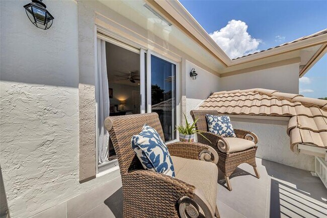 Building Photo - 4601 Bougainvilla Dr
