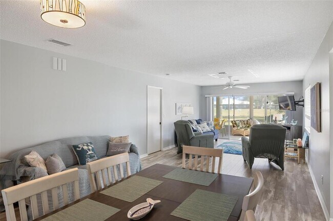 Building Photo - 276 Cerromar Way S
