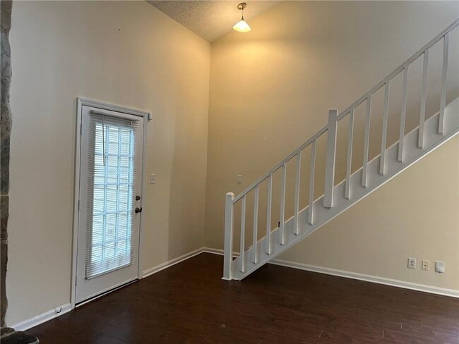 Building Photo - 1717 Wynndowne Trail