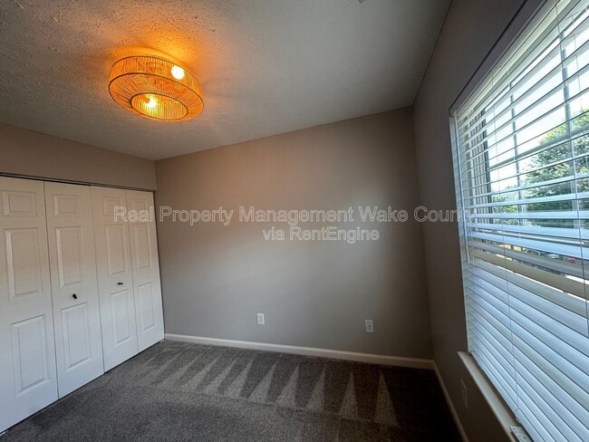 Building Photo - 5228 Big Bass Dr