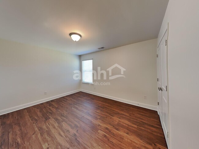 Building Photo - 164 Hazel Pk Dr