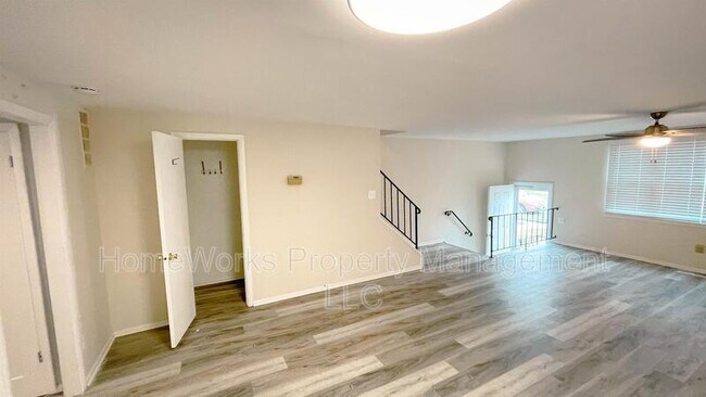 Building Photo - 5642 Chelwynd Rd