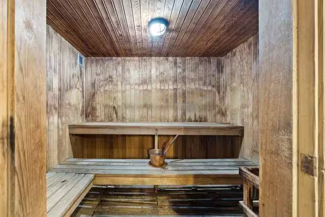 Building Photo - 400 E Randolph St