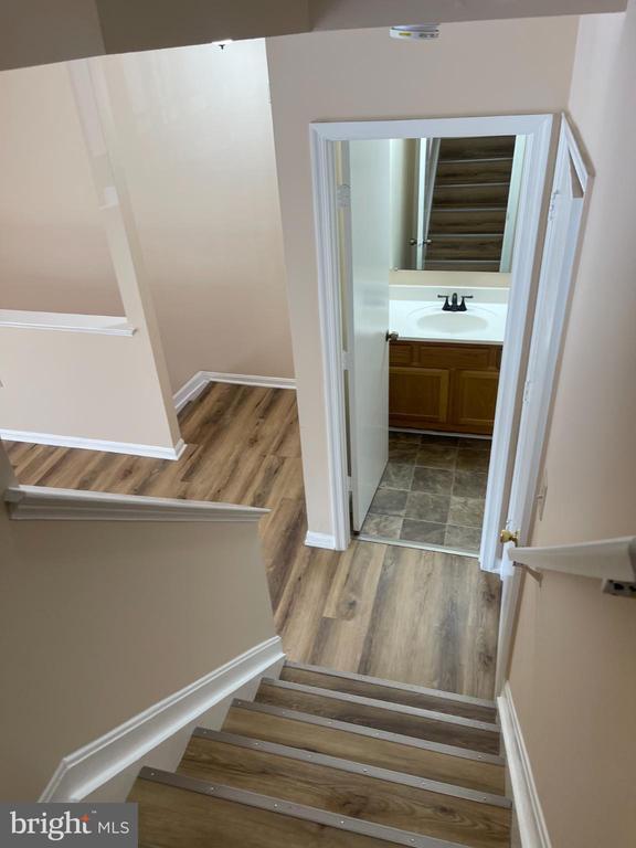 Building Photo - 4140 Hunters Hill Cir
