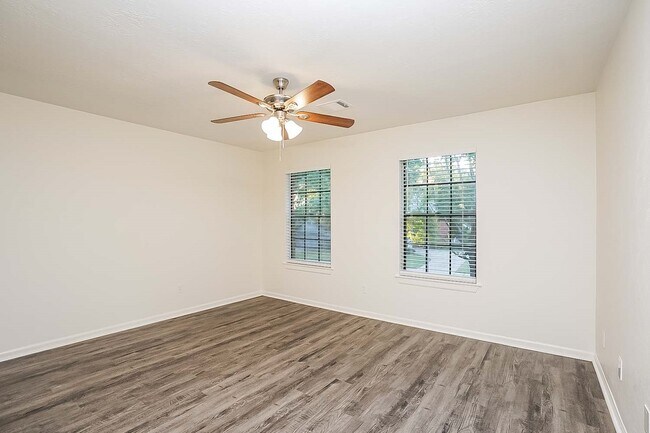 Building Photo - 7838 Sunny Ridge Dr