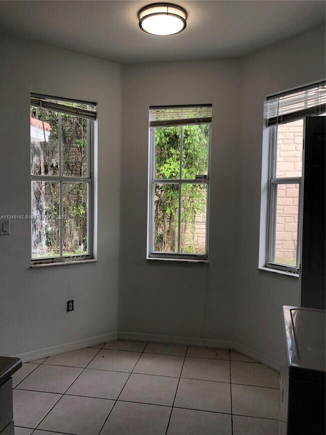 Building Photo - 24221 SW 107th Ave