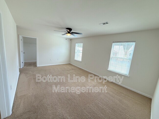 Building Photo - 3997 Long Arrow Dr