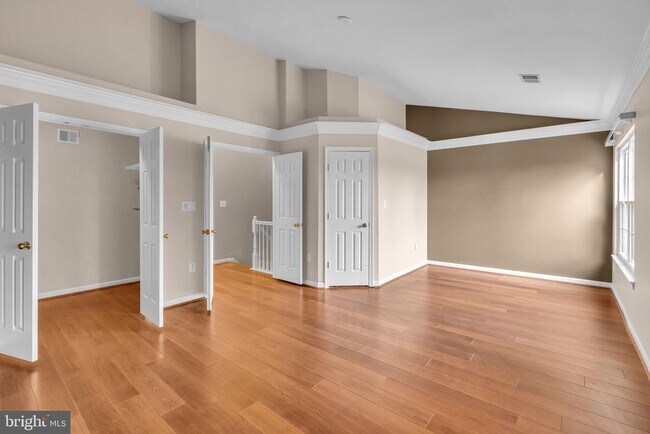 Building Photo - 21644 Frame Square