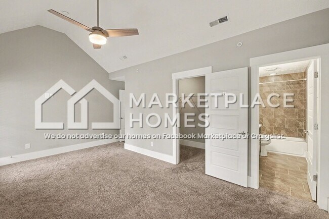 Building Photo - 2437/114 Bell St