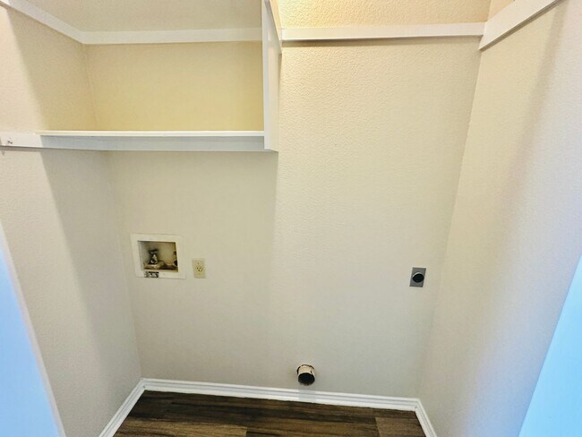 Building Photo - 8814 Schick Rd