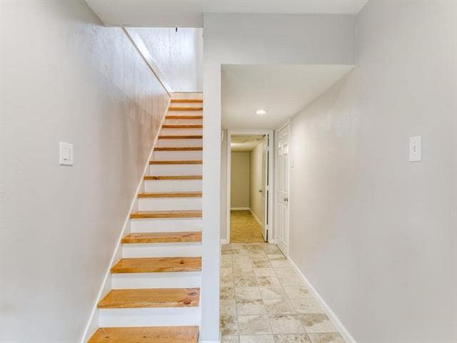 Building Photo - 6808 Eastridge Dr