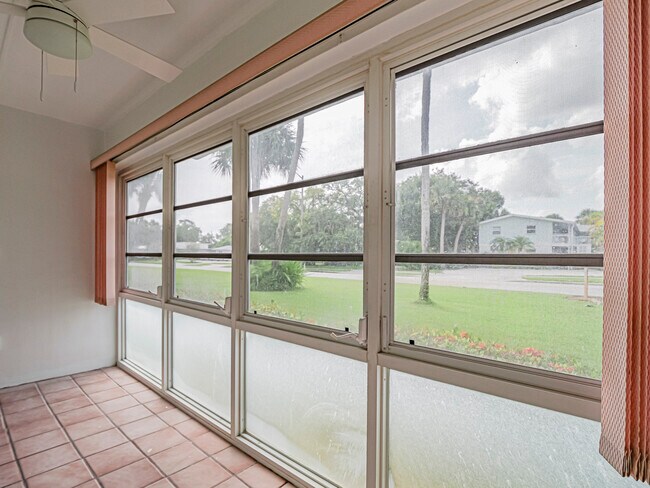 Building Photo - 600 Royal Palm Blvd