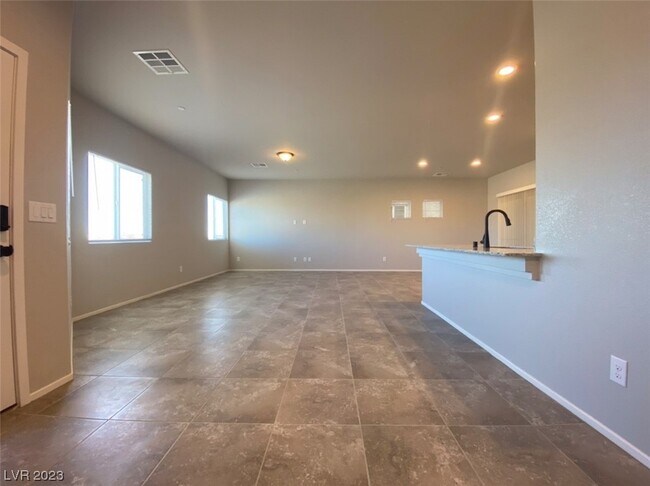 Building Photo - 4451 Sapphire Moon Ave