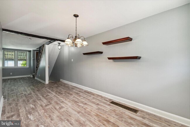 Building Photo - 330 Rively Ave