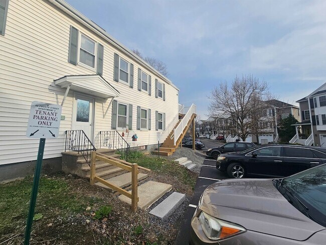 Building Photo - 48 Fourth Street Unit 4