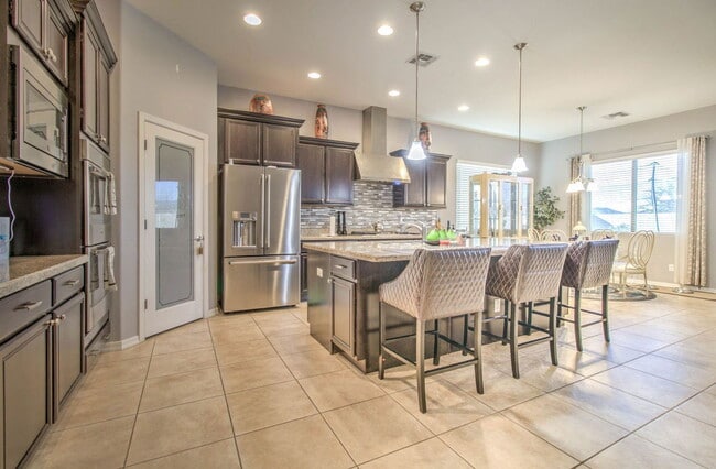 Building Photo - 5316 N 186th Dr