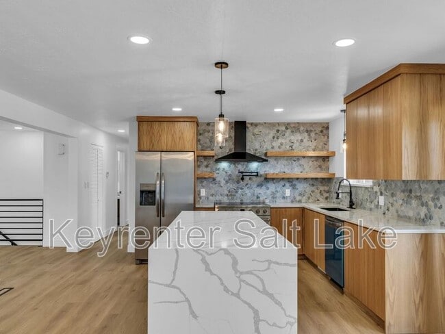 Building Photo - 7726 S 3500 E