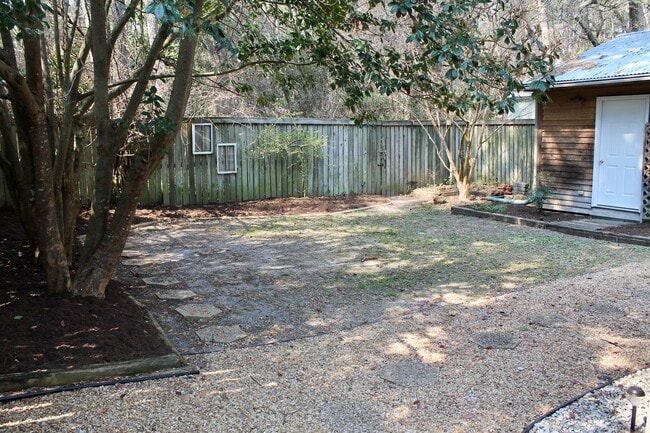 Building Photo - Spacious, Open Floor Plan at the end of 81...