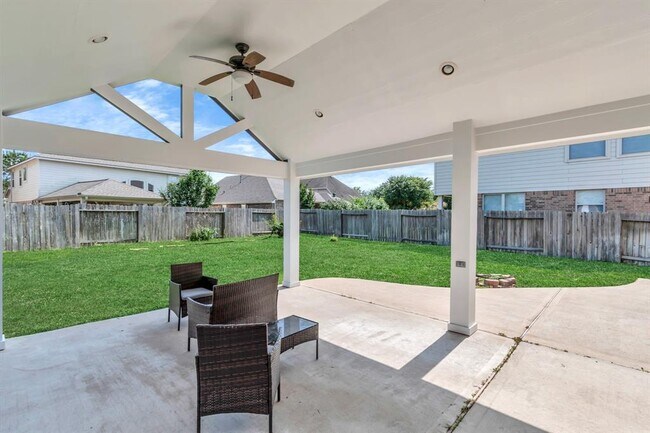 Building Photo - 24935 Crystal Stone Ln