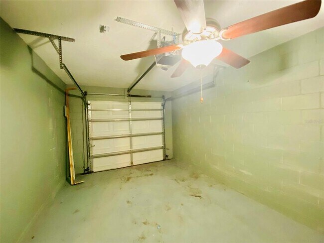 Building Photo - 502 Albatross Dr