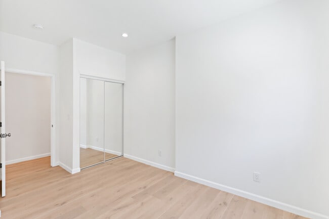 Building Photo - 5234 W 20th St