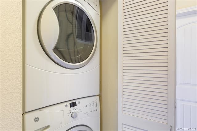 Building Photo - 469 Manawai St