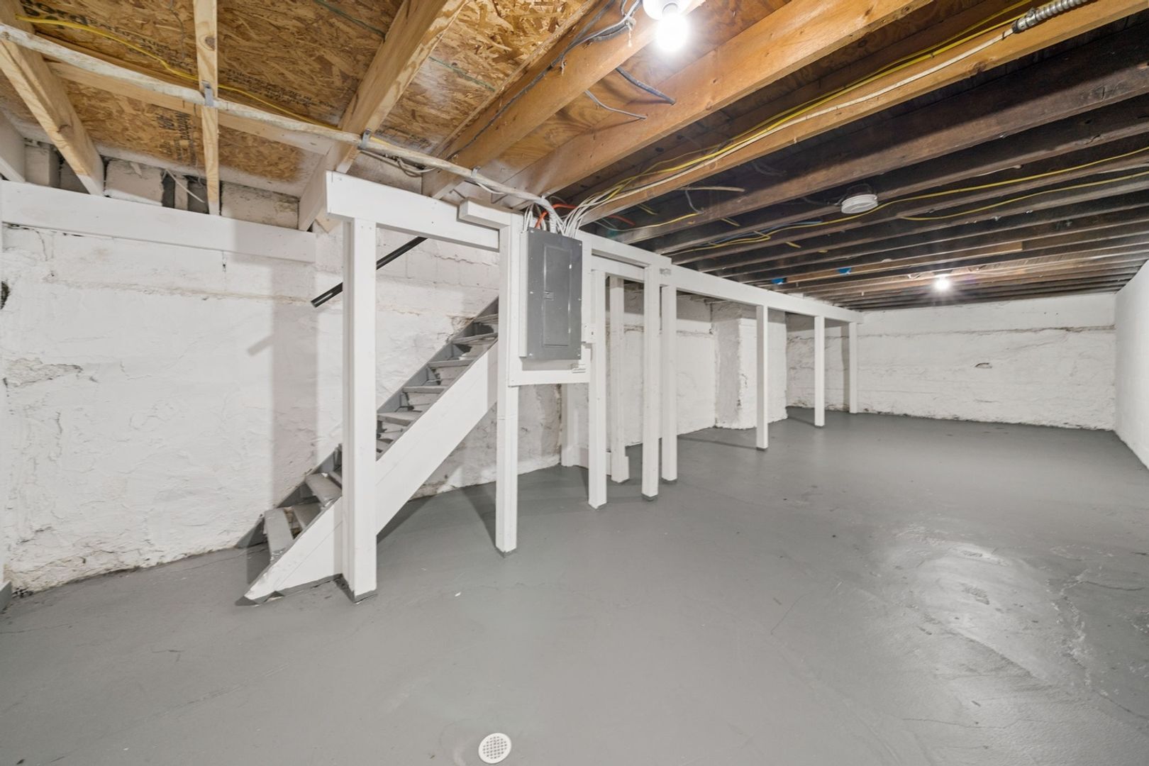 Building Photo - 786 Thomas Ave