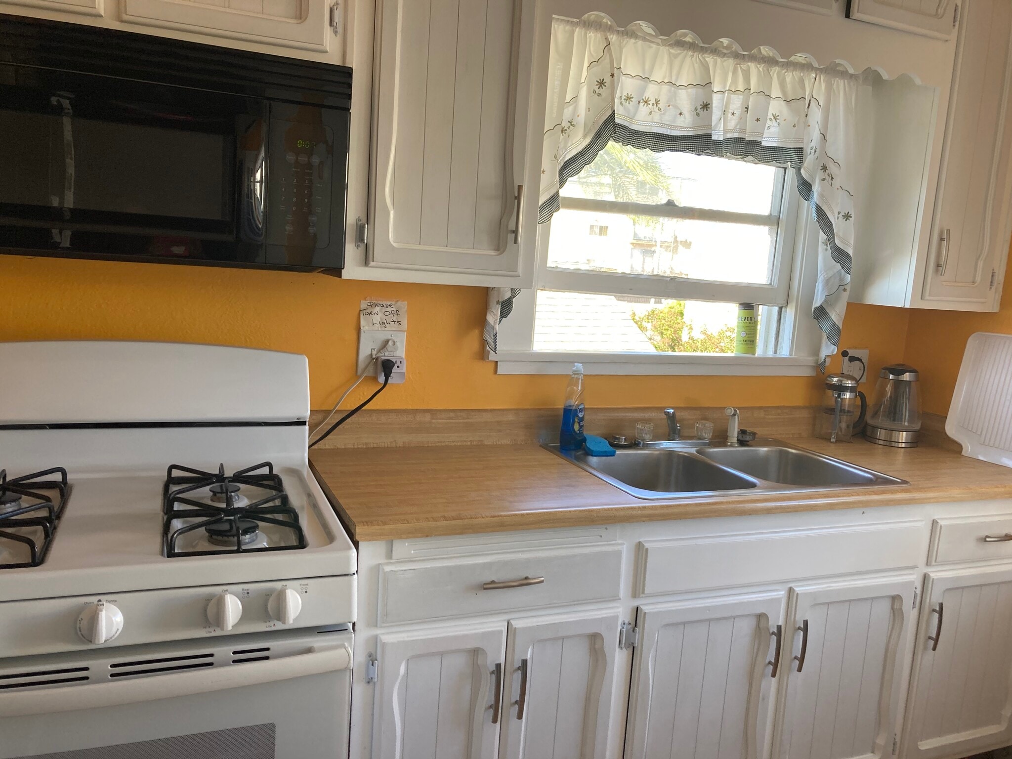 Building Photo - 1044 23rd St