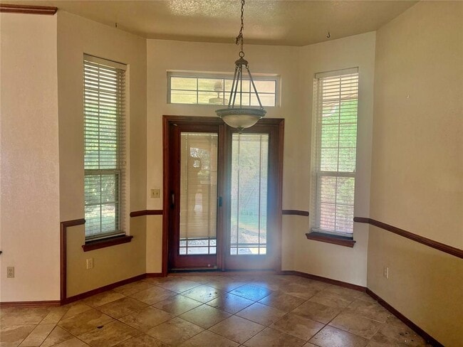 Building Photo - 3717 Barwick Dr