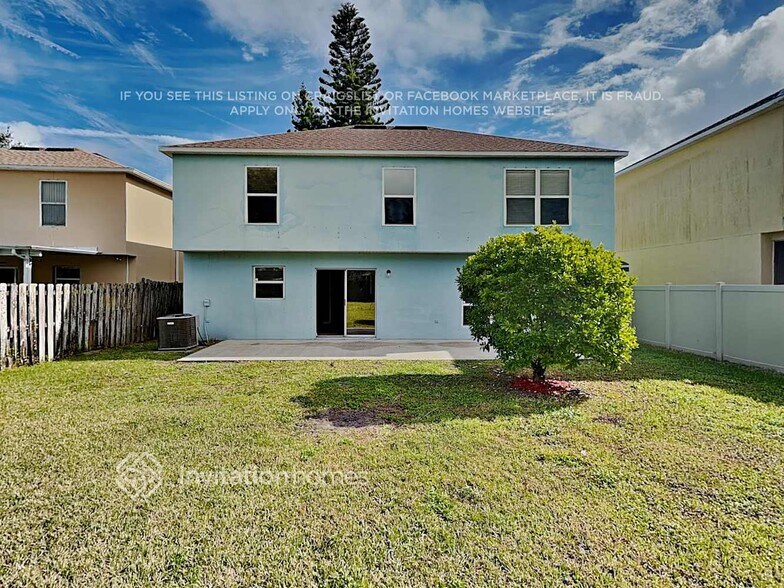 Building Photo - 1800 Brookshire Cir