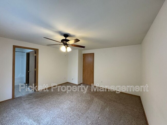 Building Photo - 3301 Rickey Rd