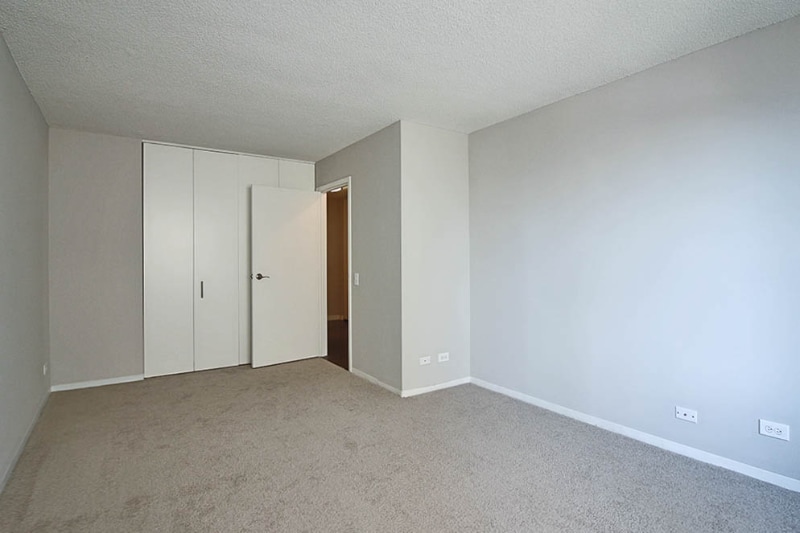 Building Photo - 67 W Huron St