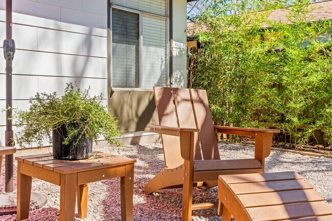 Building Photo - Centrally Located - Minutes from Dell Children's Hospital