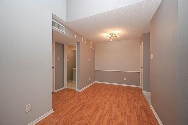 Building Photo - 2120 El Paseo St