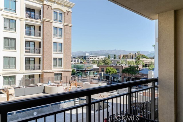 Building Photo - 352 Caruso Ave