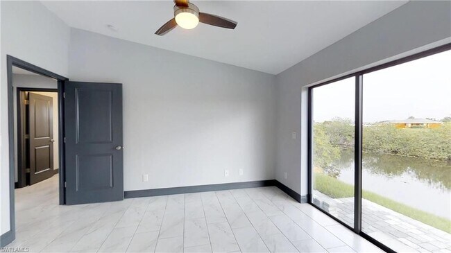 Building Photo - 1315-1315 NE 8th Pl