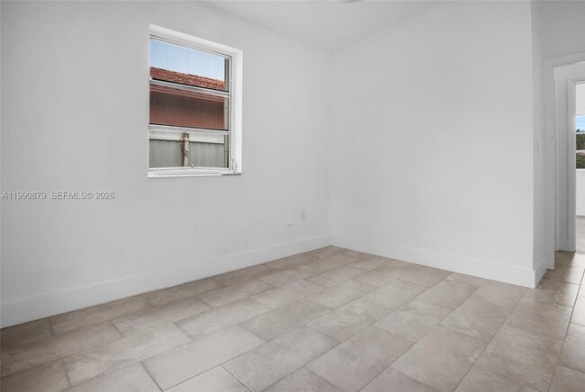 Building Photo - 6339 SW 32nd St