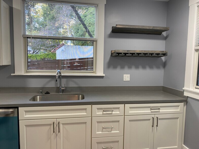 Kitchen - 2421 Hilgard Ave