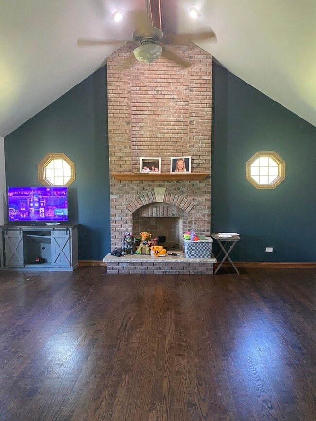 Building Photo - 9266 Maura Ct