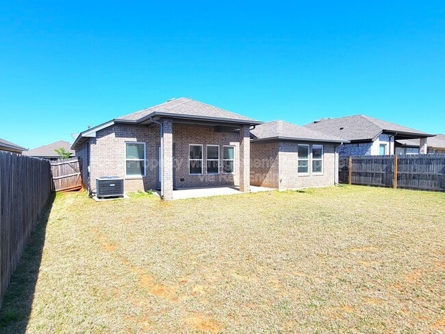 Building Photo - 18641 Cantar Dr