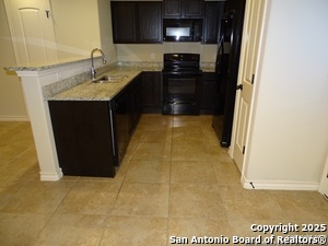 Building Photo - 7006 Lakeview Dr.