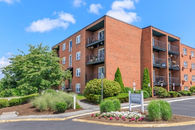 Building Photo - Groton Towers