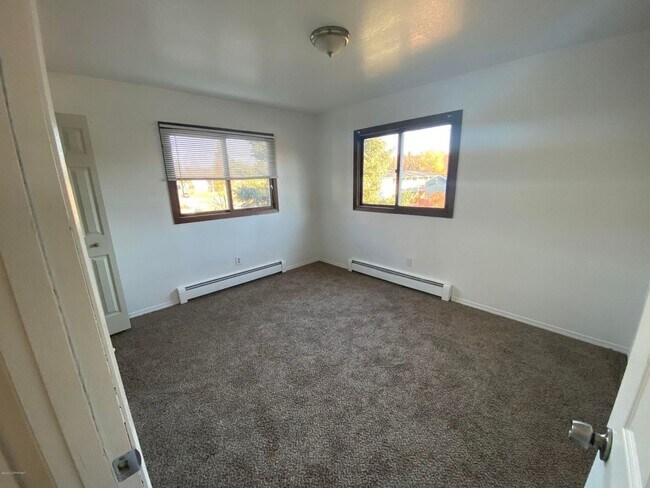 Building Photo - 608 N Bliss St