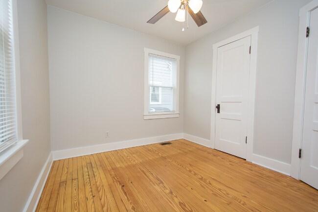 Building Photo - 1518 McKay Ave