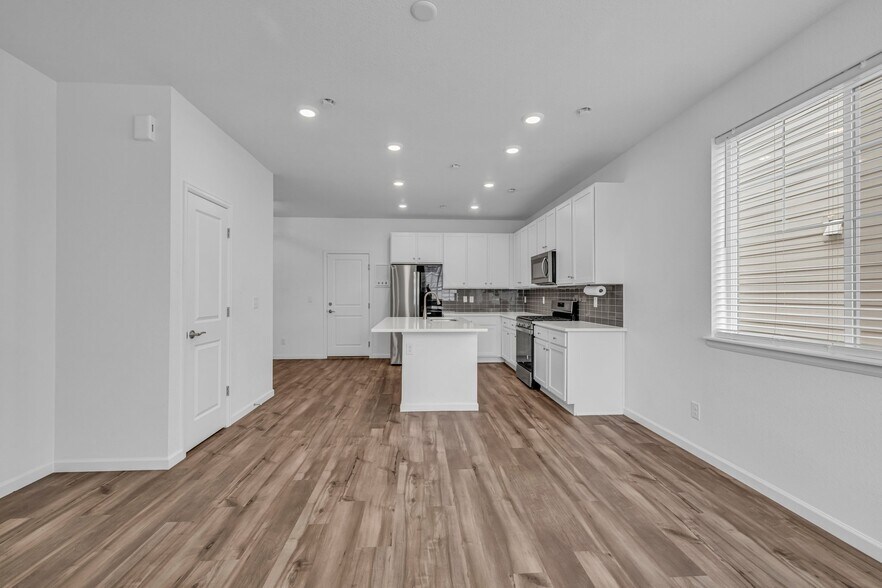 Building Photo - 18152 Caffey Dr