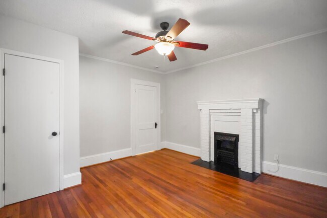Large front bedroom with fireplace - 1858 Lyle Ave