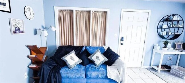 Building Photo - 507 NW 39th Rd