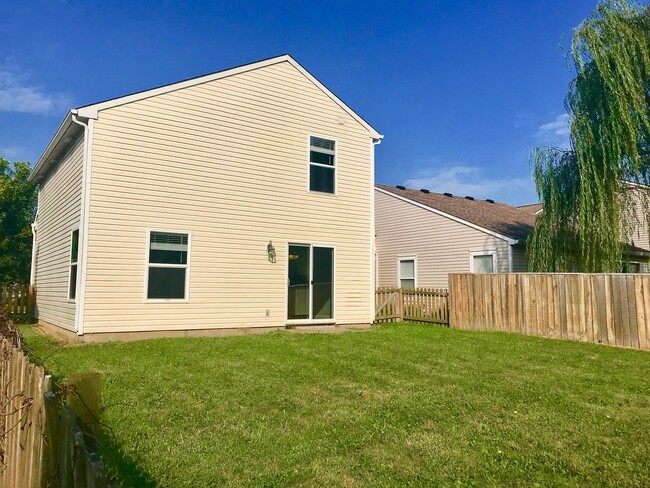 Building Photo - Wonderful 3 Bedroom 2.5 Bathroom Home with...