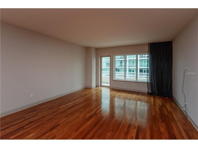 Building Photo - 2/2 at The Sanctuary ~ Downtown Orlando's Established Luxury Condos 1 Block from Lake Eola